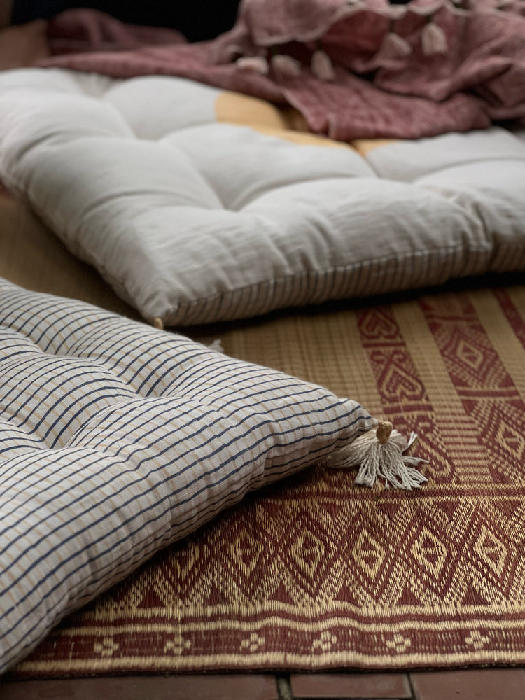 INJIRI MEDIUM GADDI – Yellow/Blue