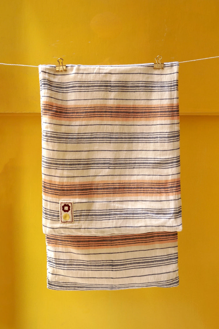 INJIRI LUMBAR CUSHION – White/Orange/Blue