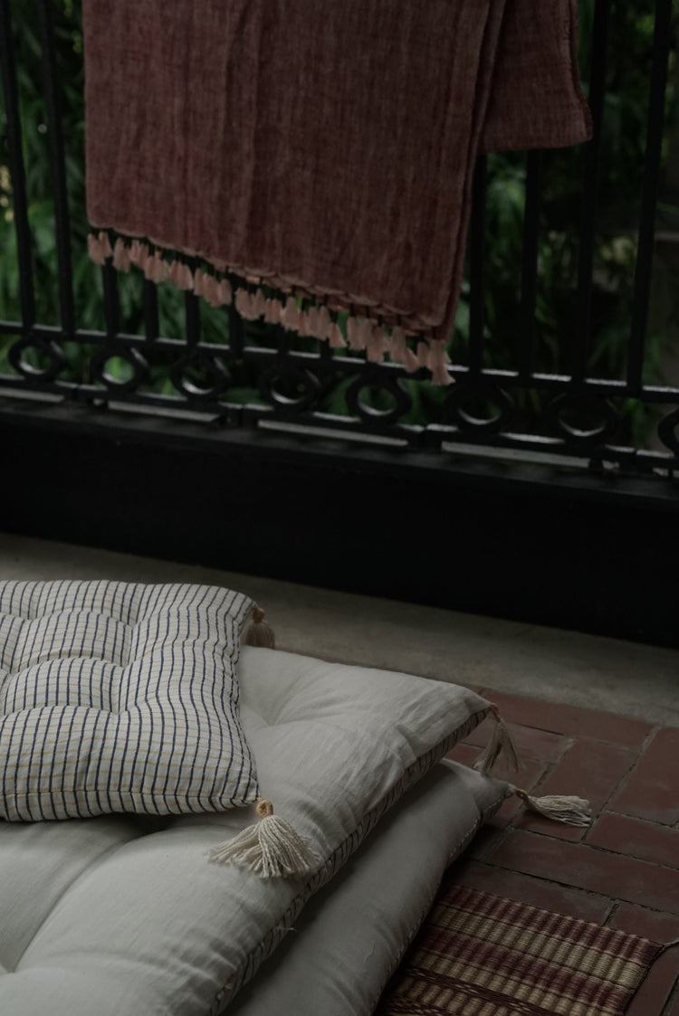 INJIRI MEDIUM GADDI – Yellow/Blue