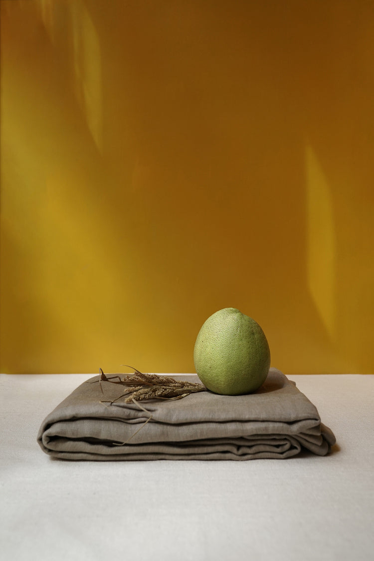 RAATRI BED SHEET + 2 PILLOW COVERS – Olive