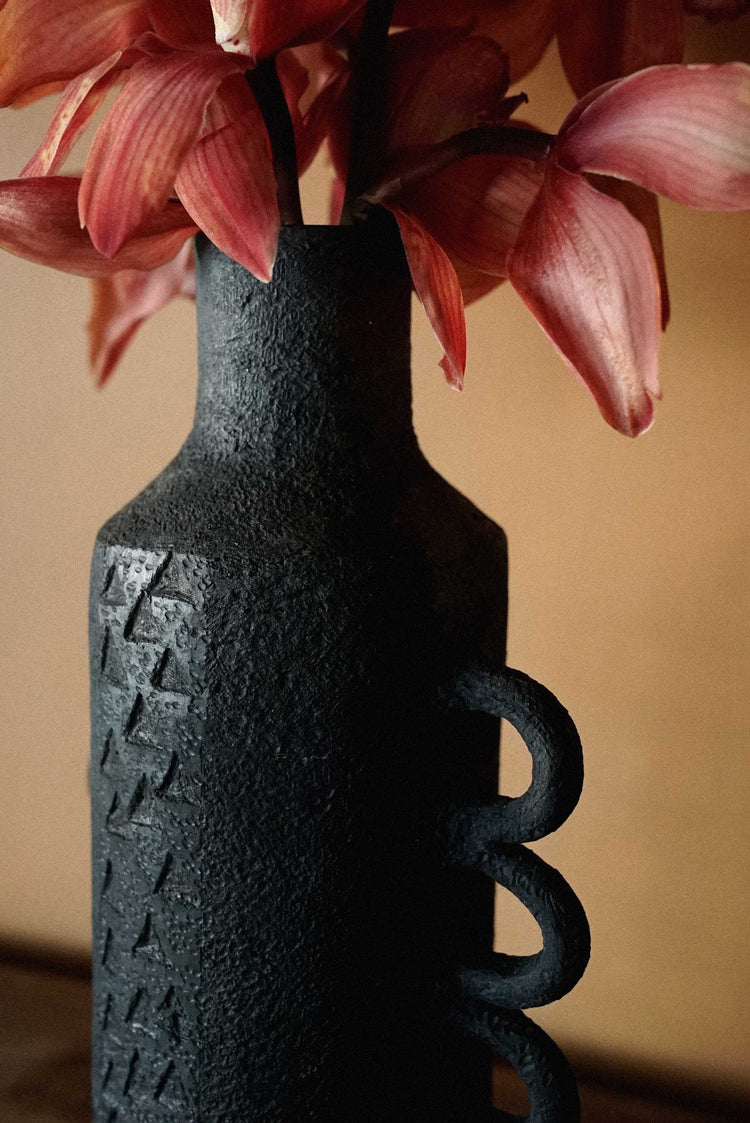 SAAYA VASE 01 (Edition of 10)