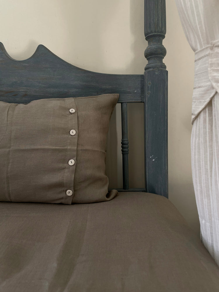 RAATRI BED SHEET + 2 PILLOW COVERS – Olive