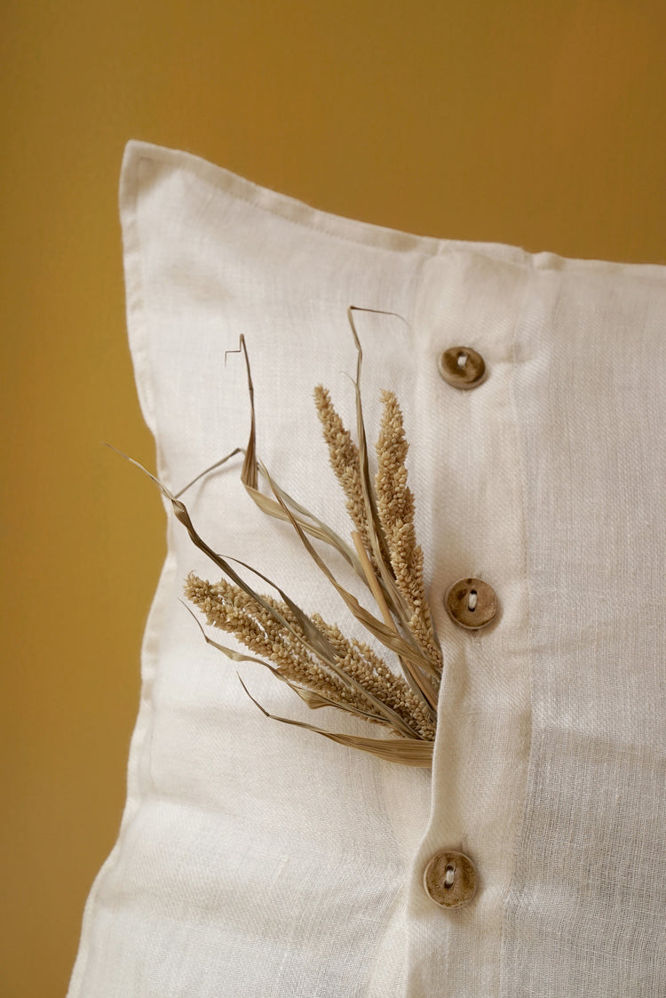 RAATRI BED SHEET + 2 PILLOW COVERS – Ecru