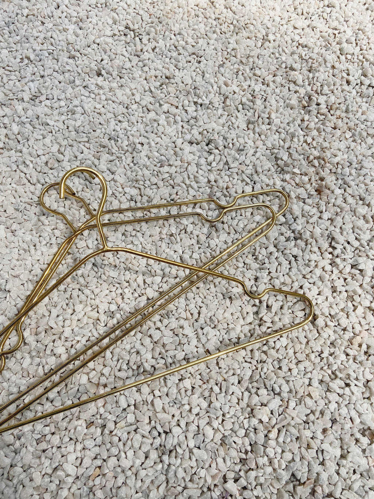 TAAR HANGERS (Set of 5)